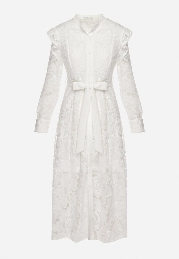 Born2be - Biała Koronkowa Sukienka z Paskiem w Talii i Falbanką Nicasta. Okazja: na co dzień. Typ kołnierza: kołnierzyk stójkowy. Kolor: biały. Materiał: koronka. Długość rękawa: długi rękaw. Typ sukienki: proste. Styl: casual, elegancki