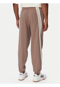 Adidas - adidas Spodnie dresowe Kit 3-Stripes Regular Cuffed KW2361 Beżowy Regular Fit. Kolor: beżowy. Materiał: bawełna #5