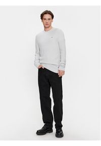 Tommy Jeans Sweter DM0DM15060 Szary Regular Fit. Kolor: szary. Materiał: syntetyk