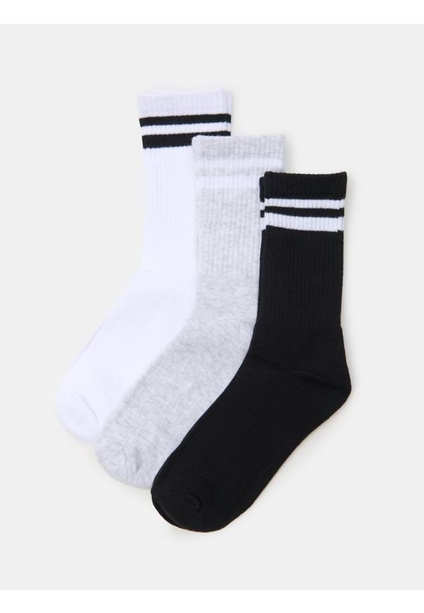 Sinsay - Prązkowane skarpetki 3 pack - wielobarwny
