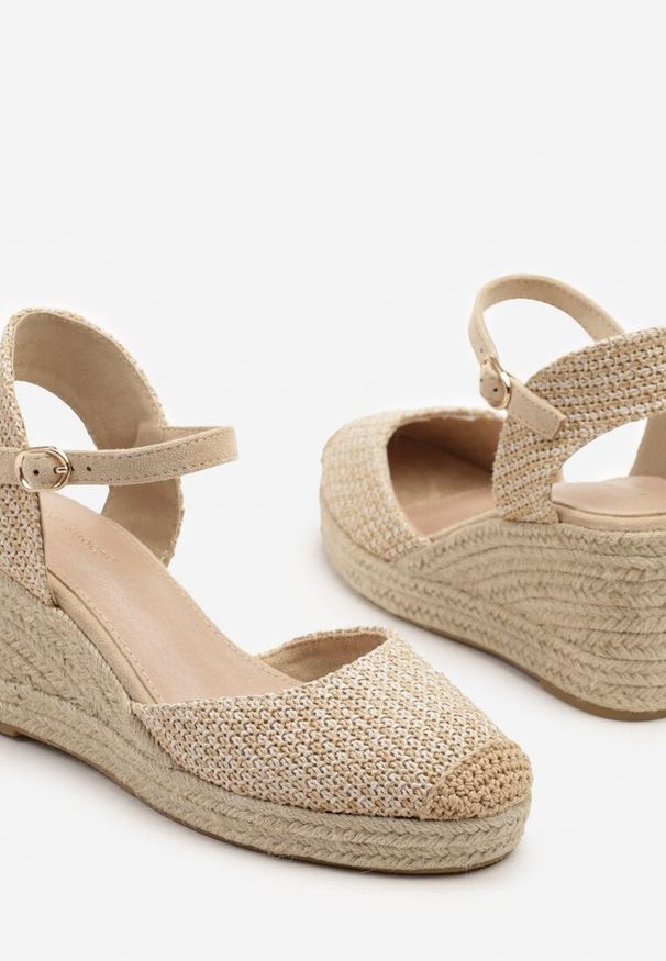 Renee - Ciemnobeżowe Sandały Typu Espadryle na Koturnie z Plecionki Renaelle. Okazja: na co dzień, na imprezę. Kolor: beżowy. Obcas: na koturnie. Styl: klasyczny, elegancki, casual