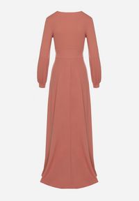 Born2be - Różowa Rozkloszowana Sukienka Koktajlowa z Bufiastymi Rękawami i Rozcięciem na Nogę Erqellia. Okazja: na imprezę. Typ kołnierza: dekolt w serek. Kolor: różowy. Styl: wizytowy #6