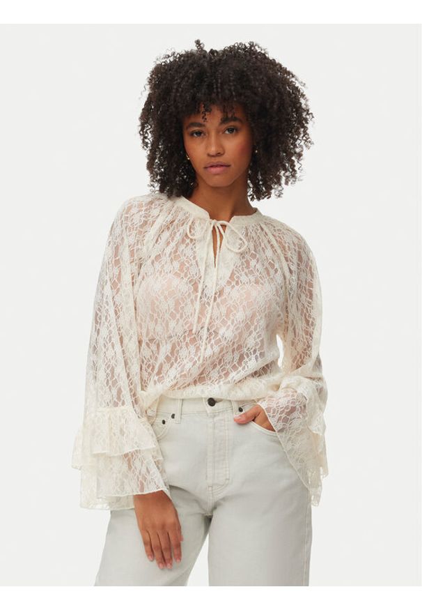 Vero Moda Bluzka Loulou 10345400 Biały Loose Fit. Kolor: biały. Materiał: syntetyk