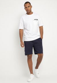 Born2be - Granatowe Szorty Dresowe z Gumką w Talii i Bocznymi Zdobieniami Mepassa. Okazja: na co dzień. Kolor: niebieski. Materiał: dresówka. Wzór: aplikacja. Styl: klasyczny, casual #5