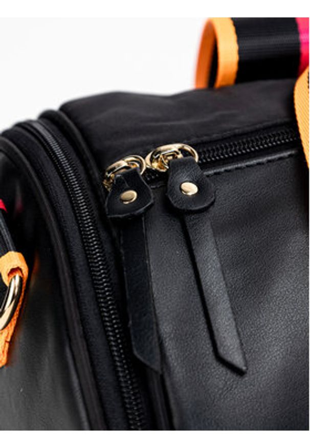 Monnari Torebka BAG4360-020 Czarny. Kolor: czarny. Materiał: skórzane