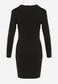 Born2be - Czarna Dopasowana Sukienka Mini z Kwadratowym Dekoltem Iceria. Typ kołnierza: dekolt kwadratowy. Kolor: czarny. Długość: mini #7
