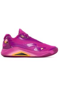 Buty męskie New Balance KAWHI IV BBKLSGY4 – różowe. Kolor: różowy. Materiał: włókno, materiał, syntetyk, guma. Szerokość cholewki: normalna. Sport: koszykówka, bieganie
