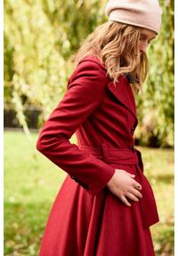 Marie Zélie - Płaszcz wełniany Achillea ciemnoczerwony. Kolor: czerwony. Materiał: wełna. Wzór: motyw zwierzęcy, ze splotem. Sezon: zima #4