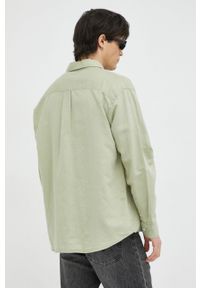 Wrangler koszula lniana kolor zielony relaxed z kołnierzykiem klasycznym. Typ kołnierza: kołnierzyk klasyczny. Kolor: zielony. Materiał: len. Długość: długie. Styl: klasyczny #5