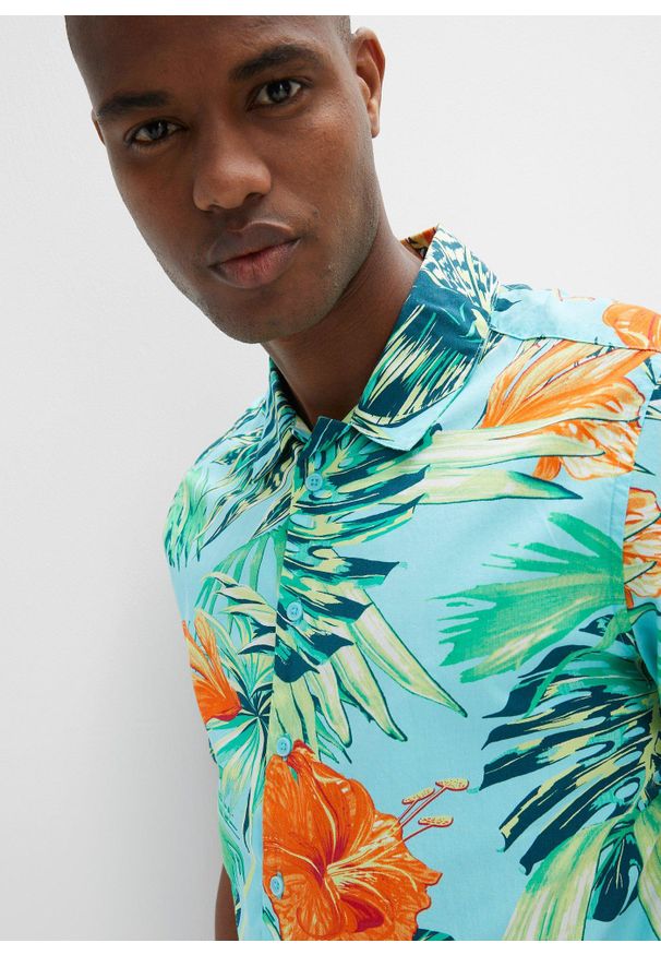 bonprix - Koszula z krótkim rękawem z czystej bawełny. Kolor: niebieski. Materiał: bawełna. Długość rękawa: krótki rękaw. Długość: krótkie. Wzór: nadruk