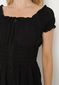 Born2be - Czarna Bawełniana Rozkloszowana Sukienka z Guzikami i Bufiastymi Rękawami Annivi. Okazja: na co dzień. Kolor: czarny. Materiał: bawełna. Styl: elegancki, casual, klasyczny #5