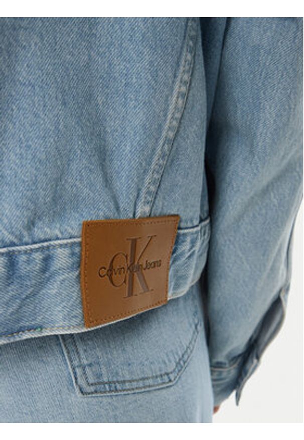 Calvin Klein Jeans Kurtka jeansowa J20J224548 Niebieski Boxy Fit. Kolor: niebieski. Materiał: bawełna