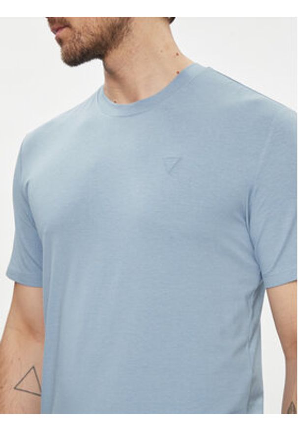 Guess T-Shirt Hedley Z2YI12 JR06K Niebieski Regular Fit. Kolor: niebieski. Materiał: bawełna