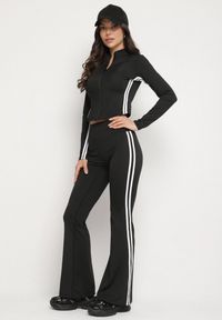 Born2be - Czarny Komplet Sportowy Rozpinana Bluza i Spodnie Typu Dzwony Lumoreina. Kolor: czarny. Wzór: aplikacja