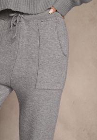 Renee - Szare Spodnie z Wełną ze Sznurkiem i Ozdobnymi Kieszeniami Moneressa. Okazja: na co dzień. Kolor: szary. Materiał: wełna. Styl: casual #5