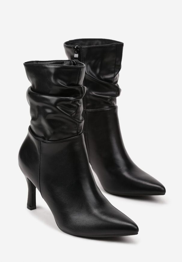 Renee - Czarne Botki Vices Slouchy na Szpilce Ilaffie. Okazja: na co dzień. Kolor: czarny. Obcas: na szpilce. Styl: casual, elegancki