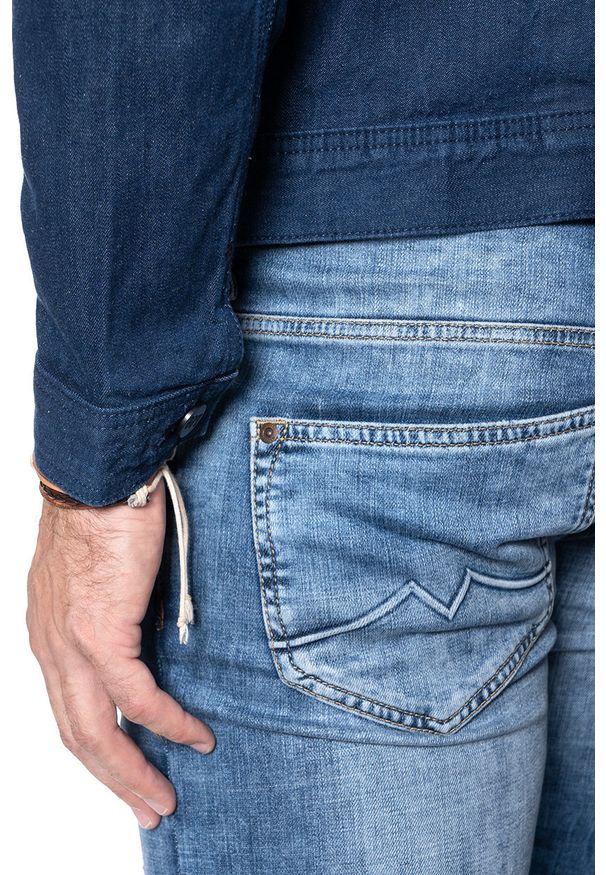 Lee - MĘSKA KURTKA JEANSOWA LEE COWBOY JACKET REGULAR FIT L87OKE36 112122934. Materiał: jeans