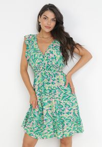 Born2be - Jasnozielona Sukienka z Wiskozy i Gumką w Talii Azreve. Kolor: zielony. Materiał: wiskoza. Długość rękawa: bez rękawów. Wzór: kwiaty, nadruk. Długość: mini #4