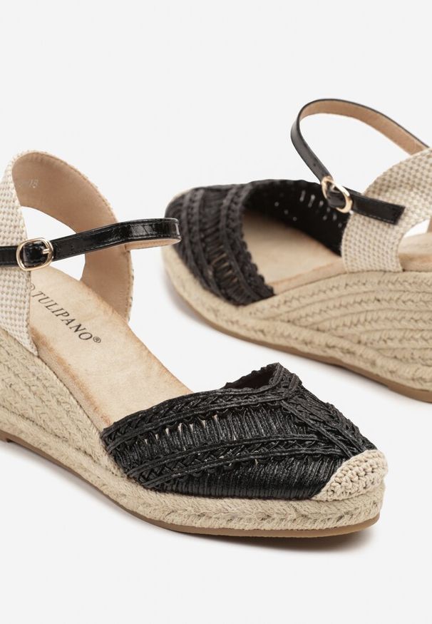 Renee - Czarne Sandały na Koturnie w Stylu Boho z Plecioną Cholewką Ralisses. Okazja: na co dzień. Kolor: czarny. Materiał: len. Sezon: lato. Obcas: na koturnie. Styl: boho