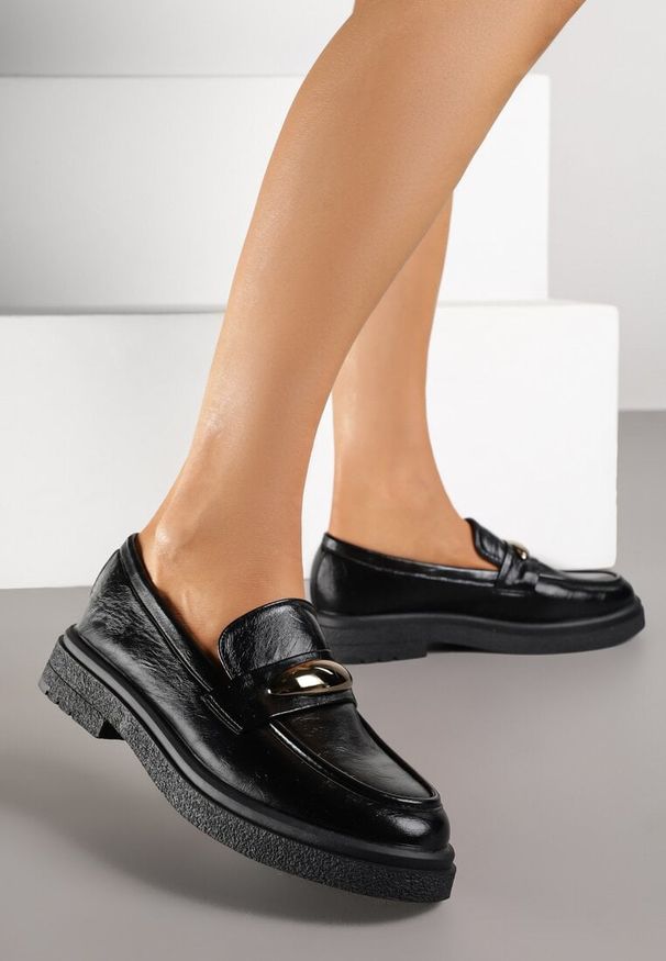 Born2be - Czarne Klasyczne Mokasyny Zdobione Elegancką Aplikacją Vimasse. Okazja: na co dzień. Kolor: czarny. Materiał: jeans. Wzór: aplikacja. Obcas: na płaskiej podeszwie. Styl: klasyczny, elegancki