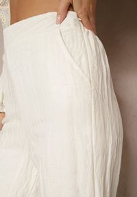 Renee - Beżowe Bawełniane Spodnie o Szerokim Kroju z Haftem Fenelith. Okazja: na co dzień. Kolor: beżowy. Materiał: bawełna. Wzór: haft. Styl: klasyczny, elegancki, casual #5