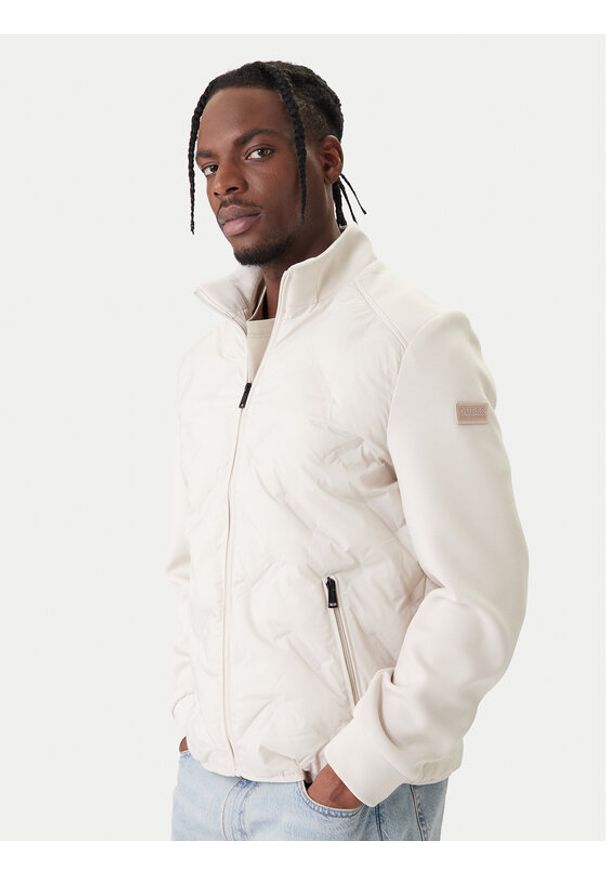 Guess Kurtka przejściowa M6RL10 WJ232 Écru Regular Fit. Materiał: syntetyk