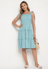 Born2be - Jasnoniebieska Rozkloszowana Sukienka z Wiskozą na Wiązanych Ramiączkach Aralisse. Okazja: na co dzień. Typ kołnierza: dekolt kwadratowy. Kolor: niebieski. Materiał: wiskoza. Długość rękawa: na ramiączkach. Typ sukienki: rozkloszowane. Styl: casual, klasyczny #5