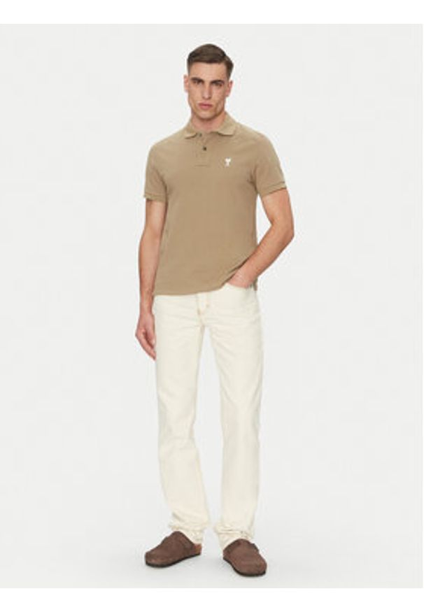 AMI PARIS Polo HPL060.760 Khaki Regular Fit. Typ kołnierza: polo. Kolor: brązowy. Materiał: bawełna