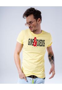 GUNS & TUXEDOS - Żółty t-shirt z logo Summerfling. Kolor: żółty. Materiał: bawełna, jeans. Styl: wakacyjny
