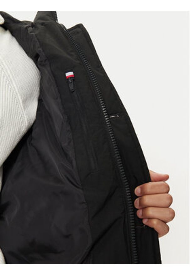 TOMMY HILFIGER - Tommy Hilfiger Kurtka zimowa Essential MW0MW37483 Czarny Regular Fit. Kolor: czarny. Materiał: syntetyk. Sezon: zima