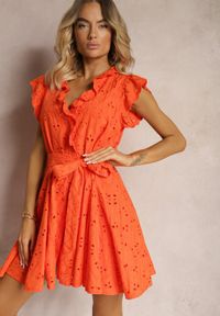 Renee - Pomarańczowa Bawełniana Sukienka o Rozkloszowanym Kroju z Ażurowym Wzorem Dadea. Kolor: pomarańczowy. Materiał: bawełna. Długość rękawa: krótki rękaw. Wzór: ażurowy. Styl: elegancki, wizytowy #2