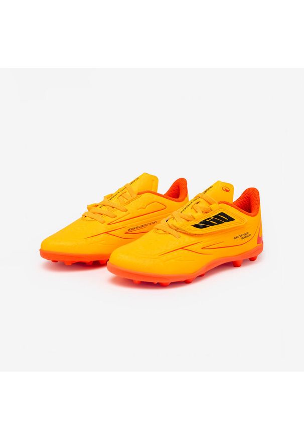 KIPSTA - Buty piłkarskie dla dzieci Kipsta 160 Easy MG. Nosek buta: okrągły. Zapięcie: rzepy. Kolor: pomarańczowy, wielokolorowy, żółty. Materiał: poliester. Szerokość cholewki: normalna. Sport: piłka nożna