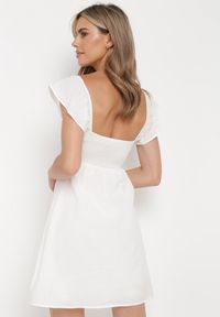 Born2be - Biała Bawełniana Mini Sukienka z Wycięciem przy Dekolcie Miauri. Kolor: biały. Materiał: bawełna. Długość rękawa: krótki rękaw. Długość: mini #3