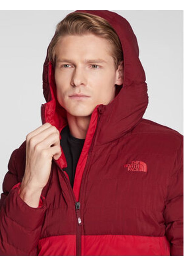 The North Face Kurtka przejściowa Thermoball NF0A7UL7 Czerwony Regular Fit. Kolor: czerwony. Materiał: syntetyk