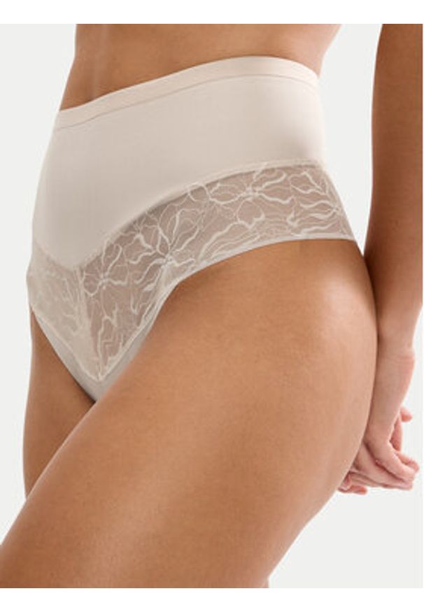 Triumph Stringi Comfort Contour 10226423 Beżowy. Kolor: beżowy. Materiał: syntetyk