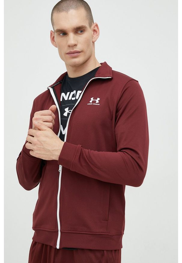 Under Armour bluza. Kolor: czerwony. Materiał: materiał. Wzór: gładki