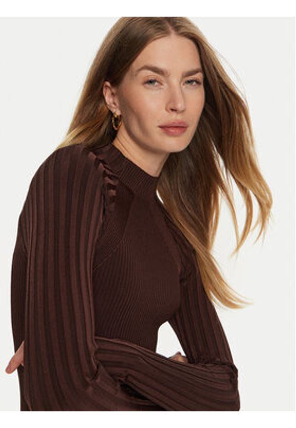 Marciano Guess Sukienka dzianinowa 4BGK45 5036Z Brązowy Regular Fit. Kolor: brązowy. Materiał: wiskoza