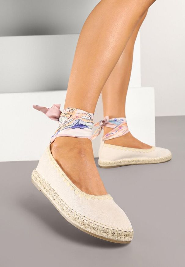 Born2be - Beżowe Espadryle z Plecioną Podeszwą i Wiązaniem Wokół Kostki Cyntavia. Okazja: na co dzień, na spacer. Kolor: beżowy. Sezon: lato. Styl: wakacyjny, elegancki, casual
