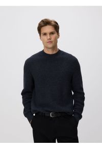 Reserved - Strukturalny sweter z domieszką wełny - niebieski. Kolor: niebieski. Materiał: wełna #1