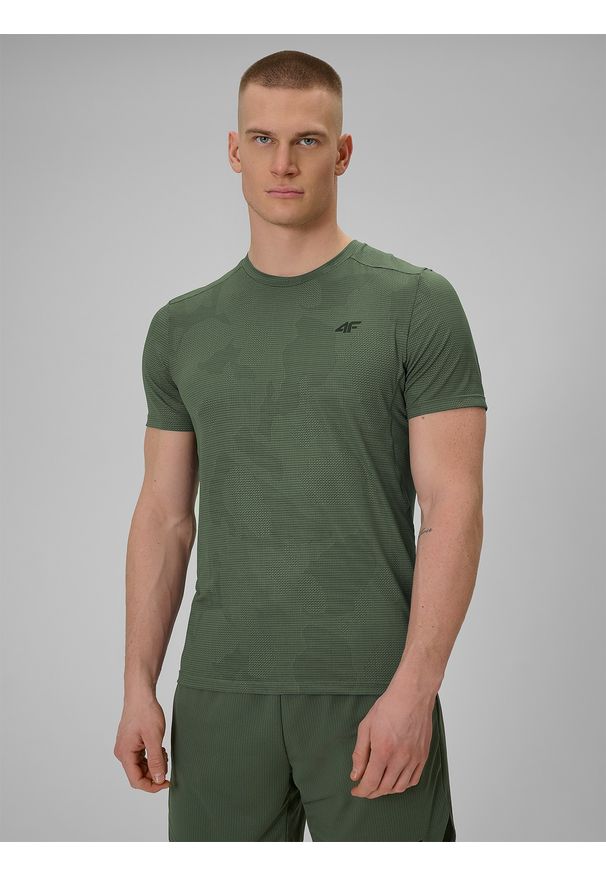 4f - 4F Koszulka treningowa regular szybkoschnąca męska - khaki S. Kolor: oliwkowy, brązowy, wielokolorowy. Materiał: materiał. Sport: fitness