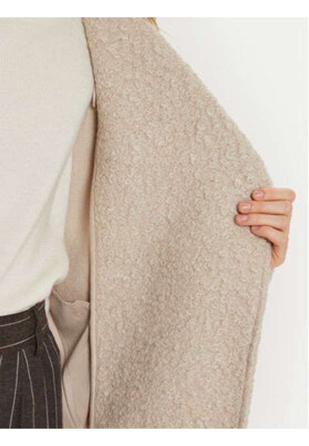 Gina Tricot Płaszcz zimowy 24039 Beżowy Oversize. Kolor: beżowy. Materiał: syntetyk. Sezon: zima