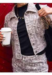 Sinsay - Bawełniana koszulka basic - czarny. Kolor: czarny. Materiał: bawełna #1