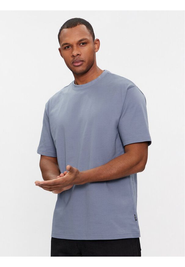 Only & Sons T-Shirt Fred 22022532 Niebieski Relaxed Fit. Kolor: niebieski. Materiał: bawełna
