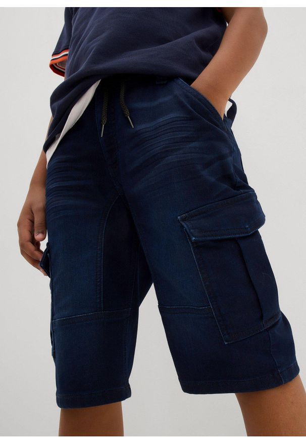 bonprix - Bermudy dżinsowe dresowe, Regular Fit. Kolor: niebieski