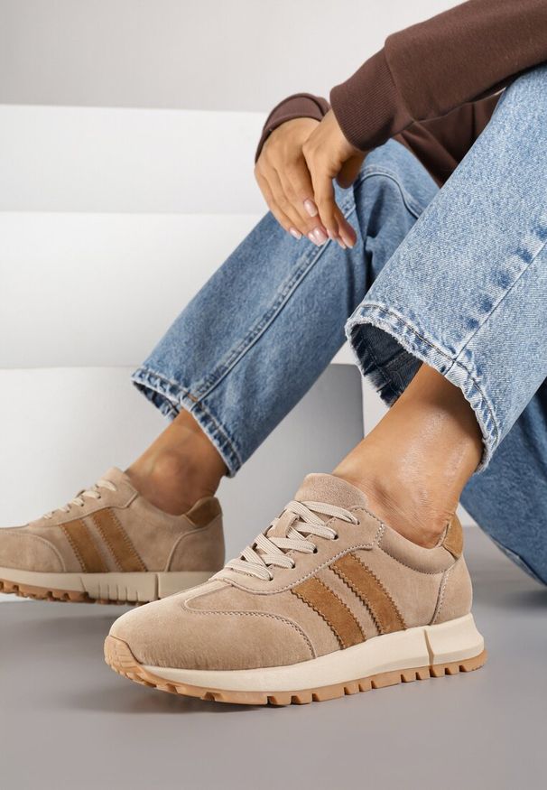 Born2be - Beżowe Skórzane Sneakersy z Ozdobnymi Paskami Felindda. Okazja: na co dzień. Zapięcie: pasek. Kolor: beżowy. Materiał: skóra
