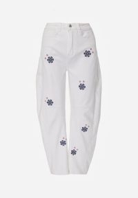 Born2be - Białe Jeansy Balloon z Wysokim Stanem Zdobione Haftem w Kwiaty Thertheris. Okazja: na co dzień, do pracy, na spotkanie biznesowe. Stan: podwyższony. Kolor: biały. Wzór: kwiaty, haft, aplikacja. Styl: klasyczny, casual, biznesowy #7
