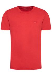 Guess T-Shirt M1GI48 K8FQ1 Czerwony Regular Fit. Kolor: czerwony. Materiał: bawełna