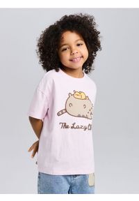 Sinsay - Bawełniana koszulka z nadrukiem Pusheen the Cat - fioletowy. Kolor: fioletowy. Materiał: bawełna. Wzór: nadruk #1