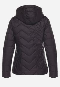 Born2be - Czarna Kurtka z Odpinanym Kapturem Pikowana Ariobia. Kolor: czarny #3
