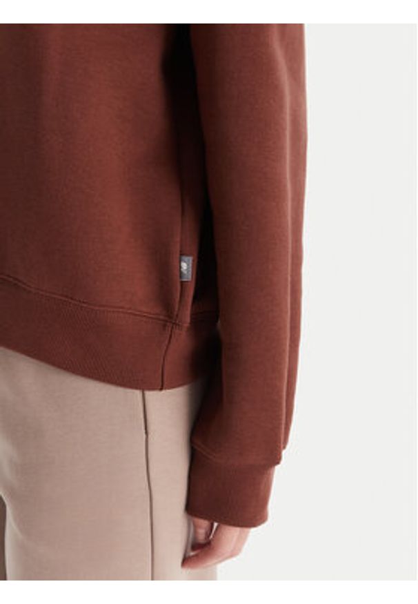 New Balance Bluza WT53516 Brązowy Relaxed Fit. Kolor: brązowy. Materiał: syntetyk, bawełna